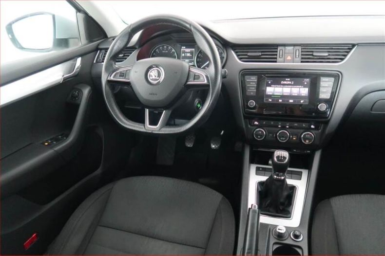 Škoda Octavia - hlavní fotka