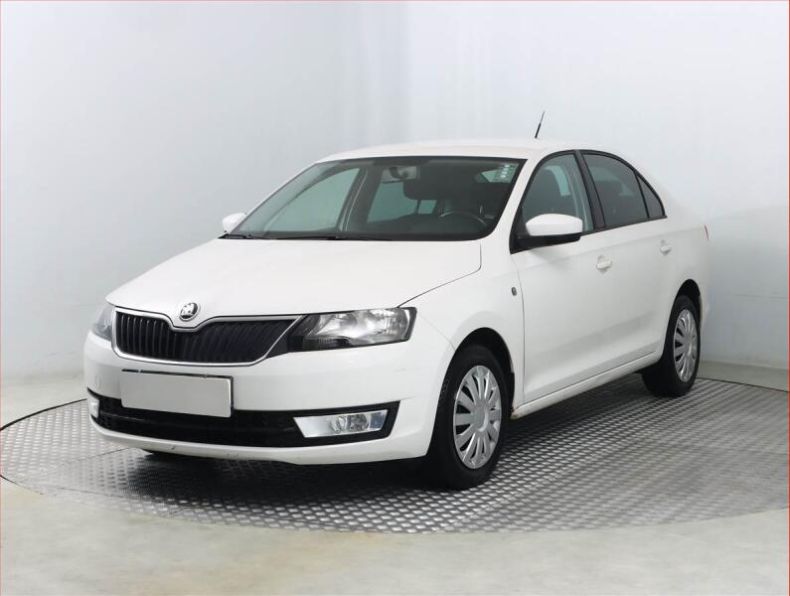 Škoda Rapid - hlavní fotka