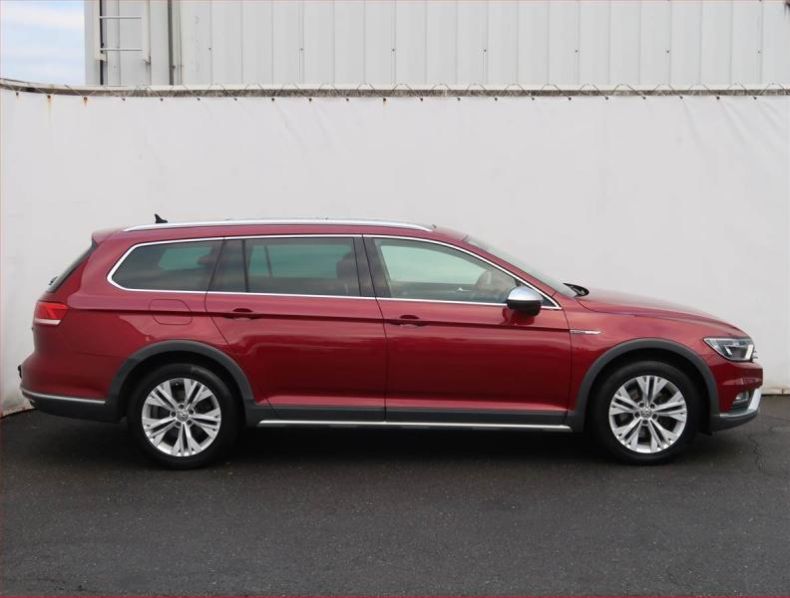 Volkswagen Passat - hlavní fotka