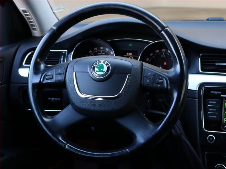 Škoda Superb - hlavní fotka