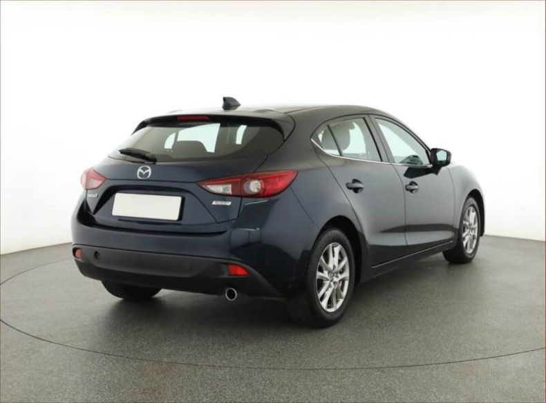 Mazda 3 - hlavní fotka