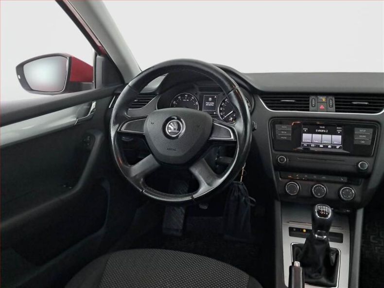 Škoda Octavia - hlavní fotka