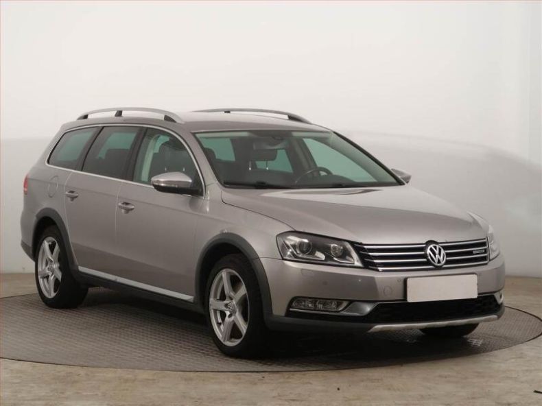 Volkswagen Passat - hlavní fotka