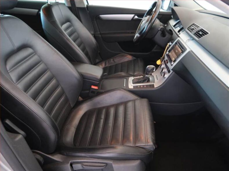 Volkswagen Passat - hlavní fotka