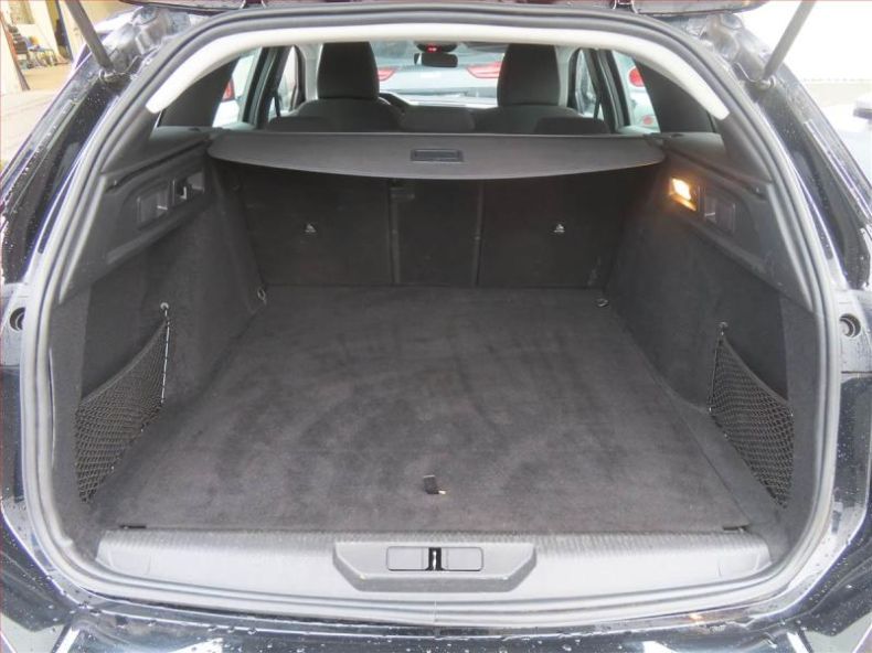 Peugeot 308 - hlavní fotka