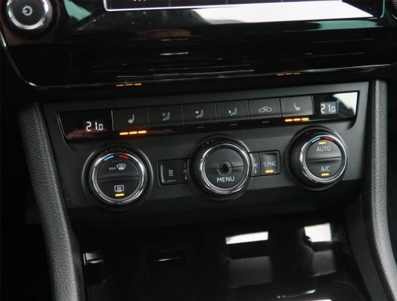 Škoda Superb - hlavní fotka