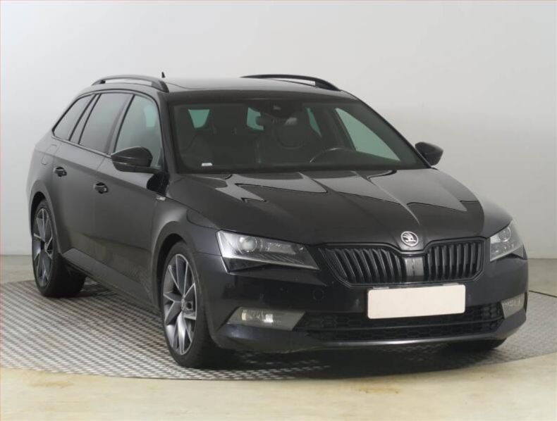 Škoda Superb - hlavní fotka