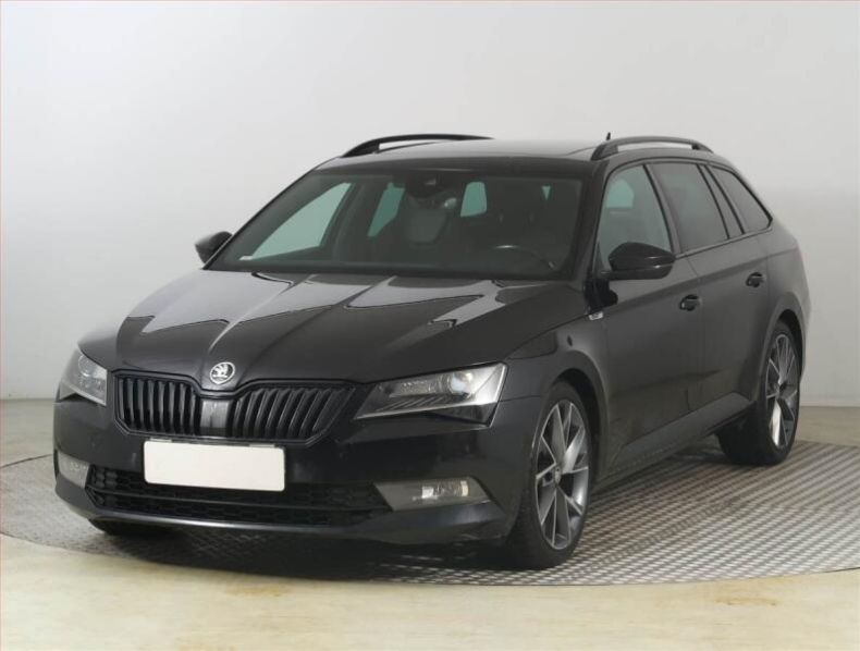 Škoda Superb - hlavní fotka