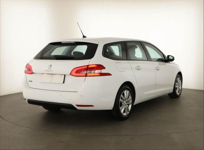 Peugeot 308 - hlavní fotka