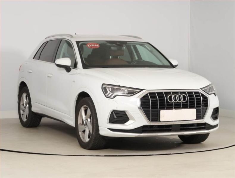 Audi Q3 - hlavní foto