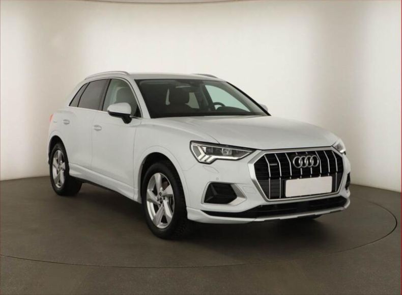 Audi Q3 - hlavní foto