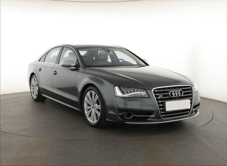 Audi S8 - hlavní foto