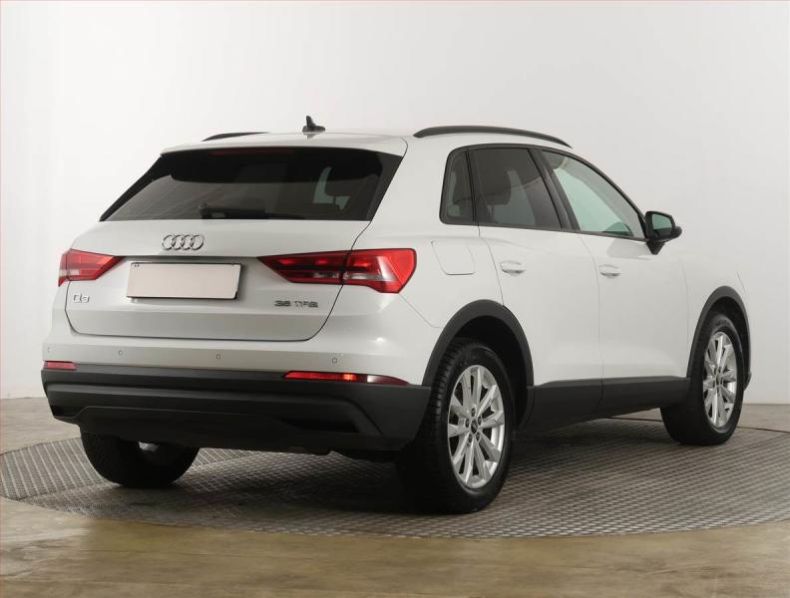 Audi Q3 - hlavní fotka