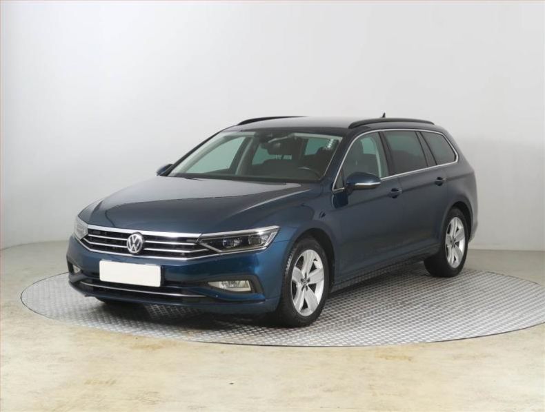 Volkswagen Passat - hlavní fotka