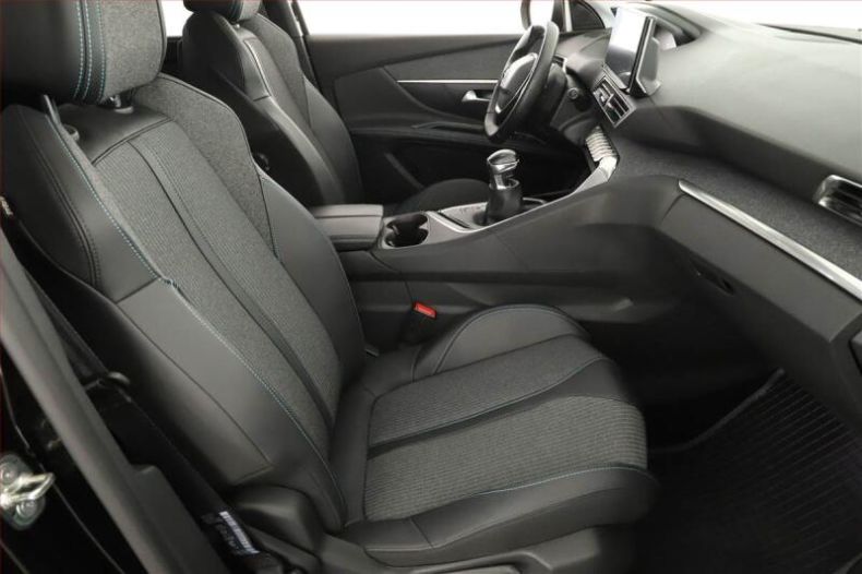 Peugeot 5008 - hlavní fotka