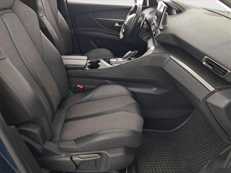 Peugeot 3008 - hlavní fotka