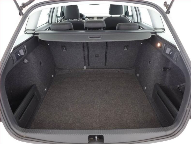 Škoda Octavia - hlavní fotka