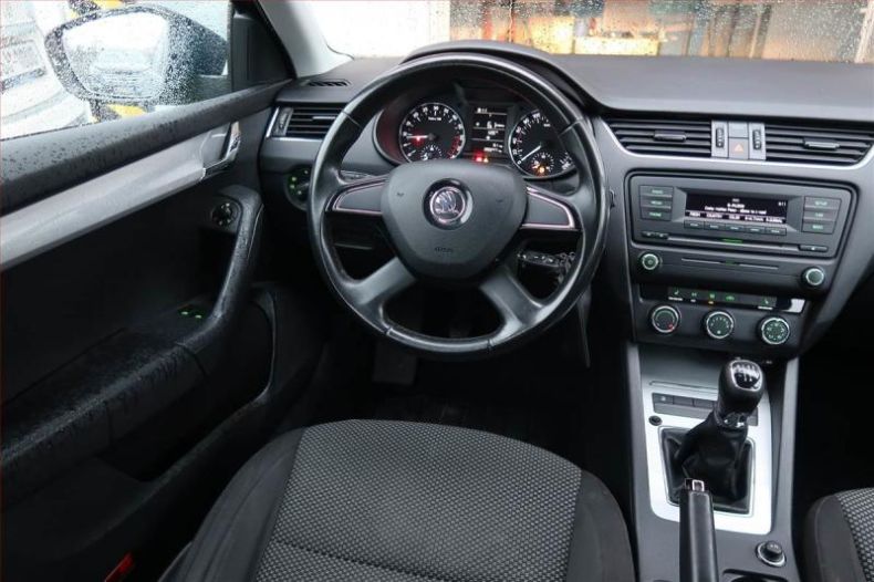 Škoda Octavia - hlavní fotka