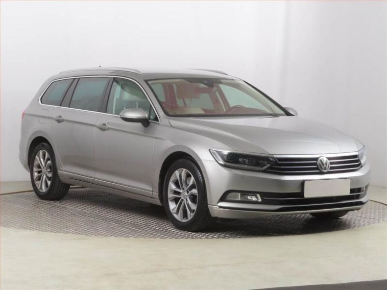 Volkswagen Passat - hlavní fotka