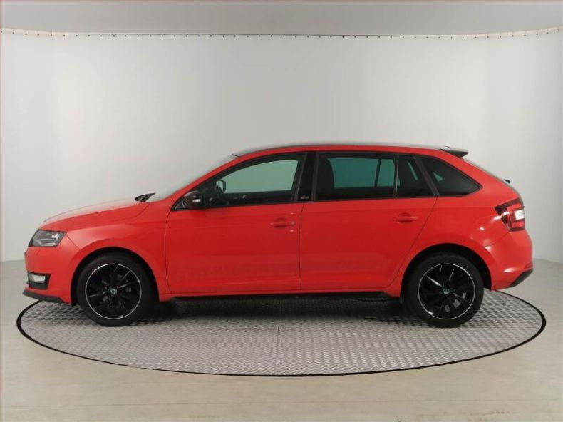 Škoda Rapid - hlavní fotka