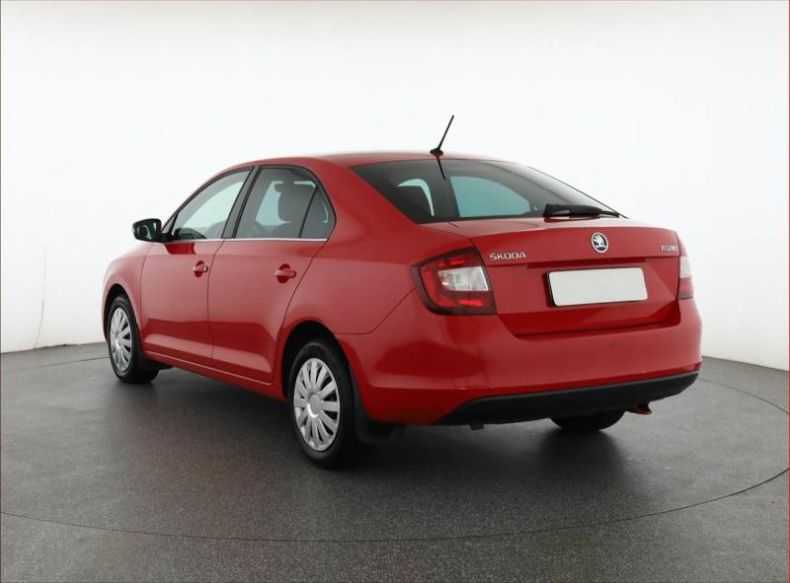 Škoda Rapid - hlavní fotka