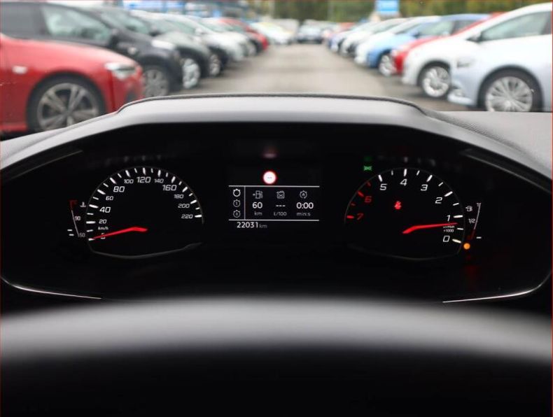 Peugeot 208 - hlavní fotka