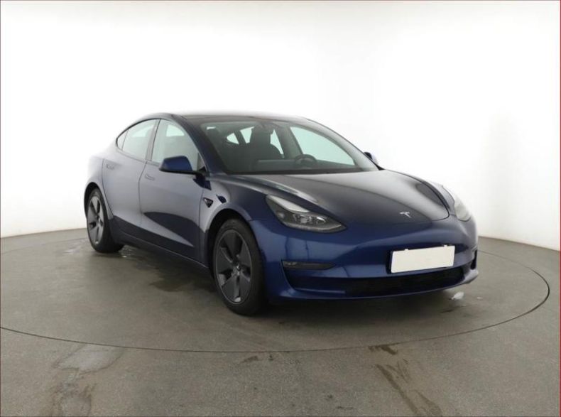 Tesla Model 3 - hlavní fotka inzerátu