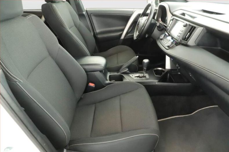 Toyota RAV 4 - hlavní fotka