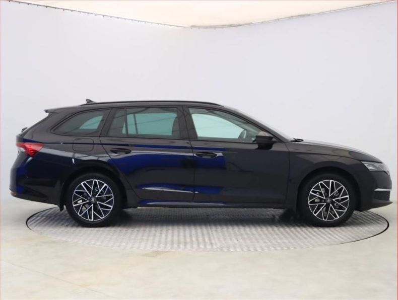 Škoda Octavia - hlavní fotka