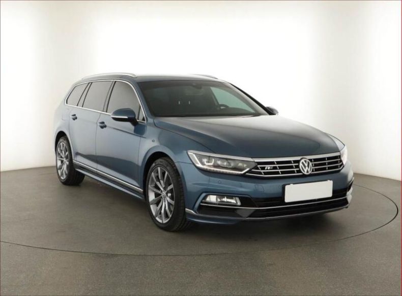 Volkswagen Passat - hlavní foto