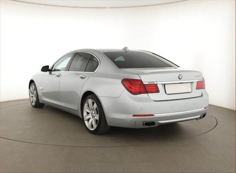 BMW Řada 7 - hlavní fotka