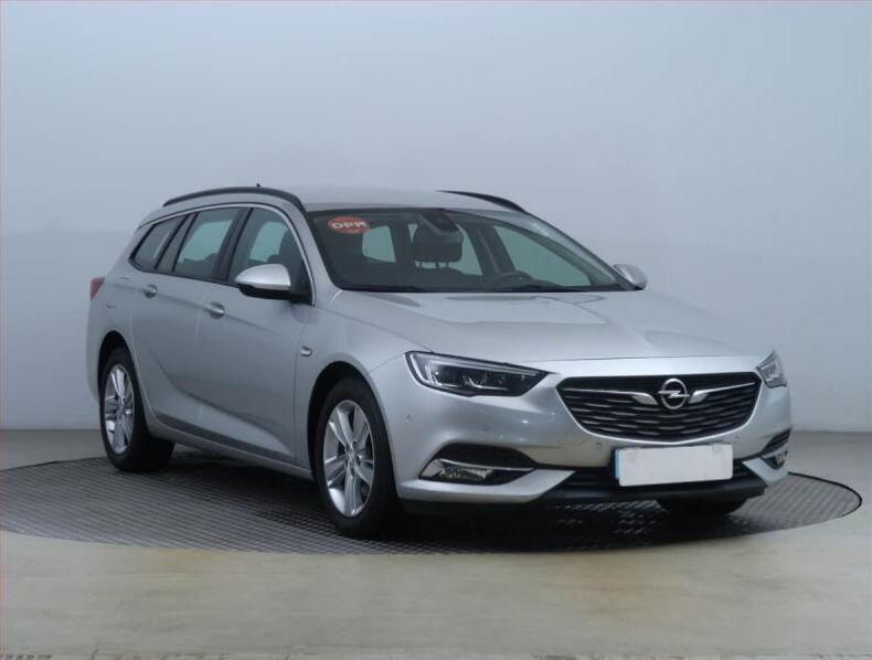 Opel Insignia - hlavní foto