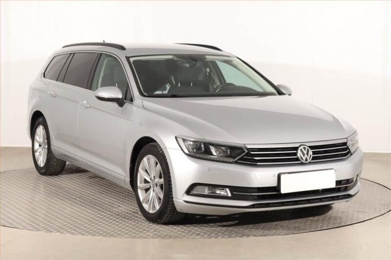 Volkswagen Passat - hlavní fotka inzerátu
