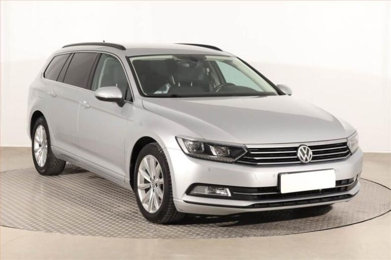 Volkswagen Passat - hlavní fotka inzerátu