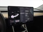 Tesla Model 3 - fotka číslo 21