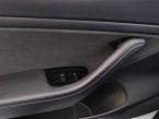 Tesla Model 3 - fotka číslo 28