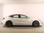 Tesla Model 3 - fotka číslo 5