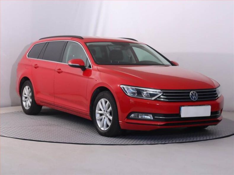 Volkswagen Passat - hlavní fotka inzerátu