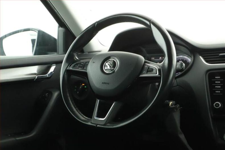 Škoda Octavia - hlavní fotka