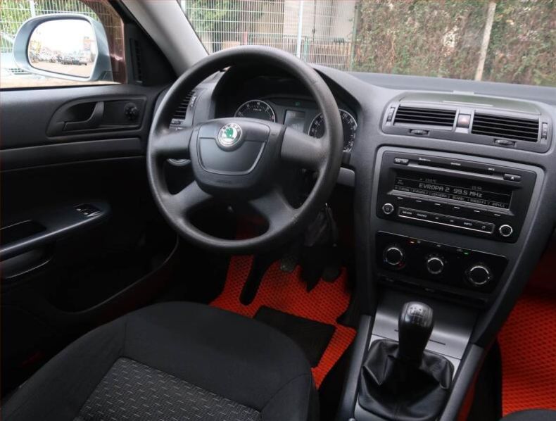 Škoda Octavia - hlavní fotka