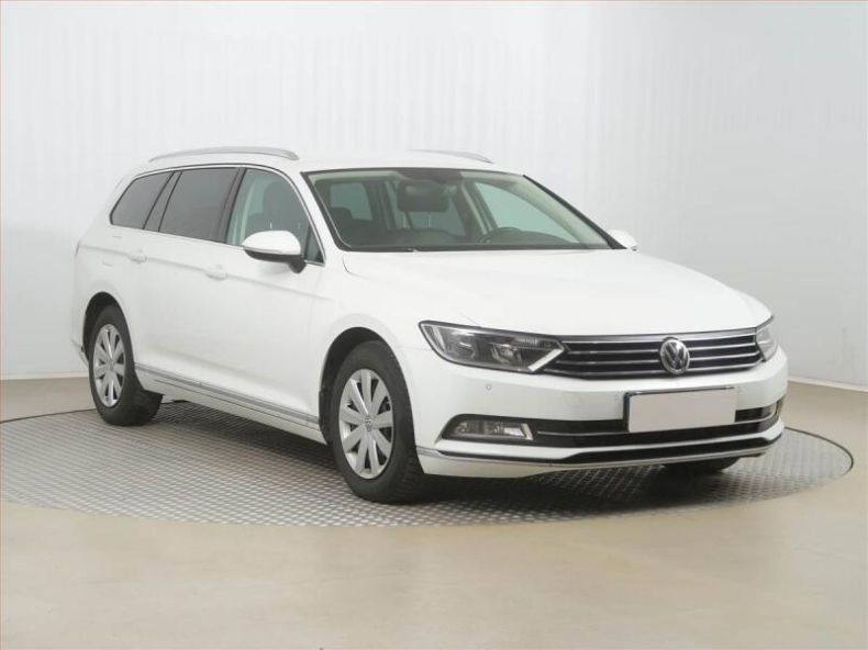Volkswagen Passat - hlavní foto