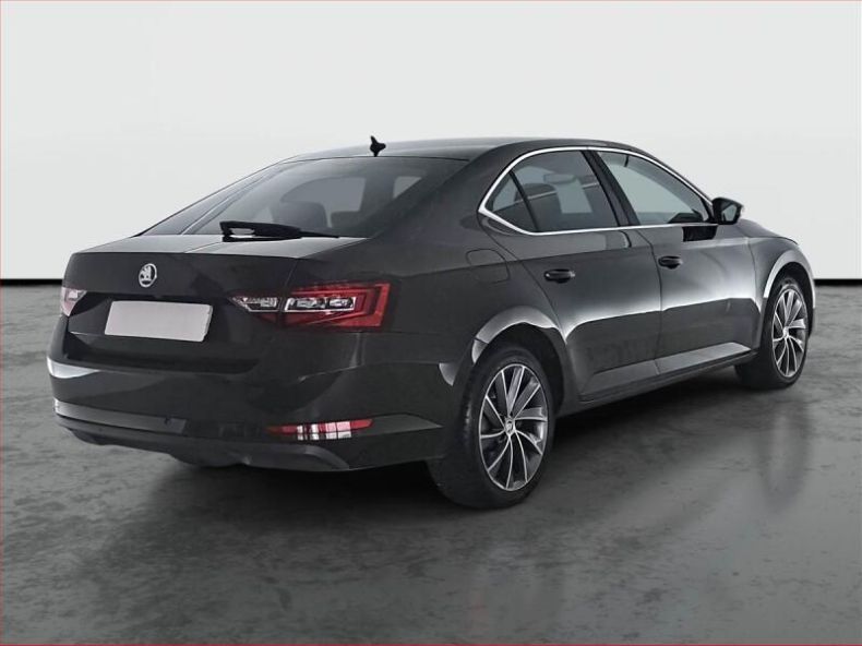 Škoda Superb - hlavní fotka
