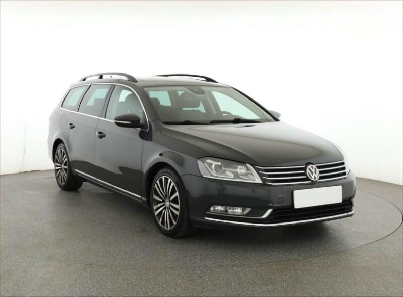 Volkswagen Passat - hlavní fotka inzerátu
