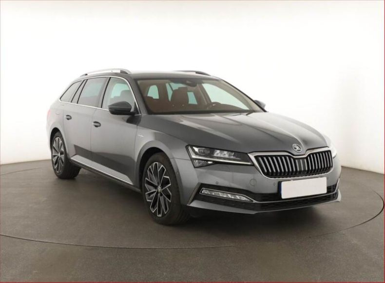 Škoda Superb - hlavní foto