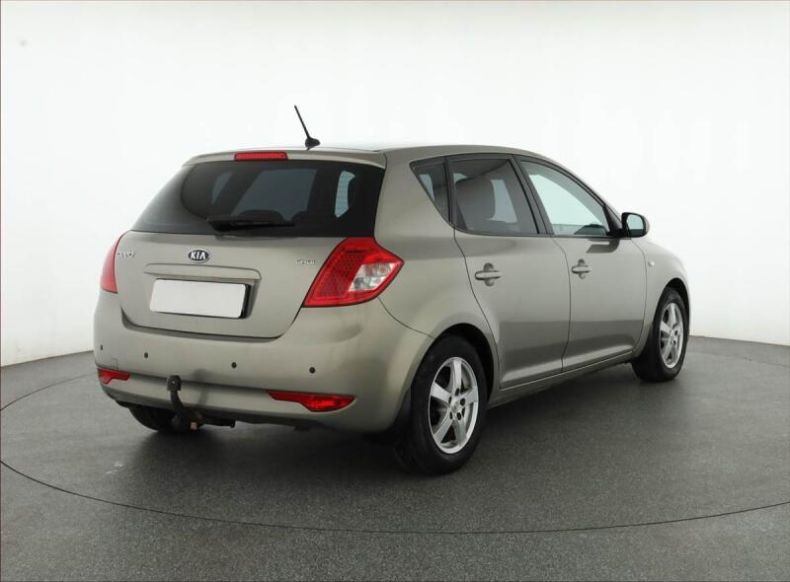 Kia Cee'd - hlavní fotka