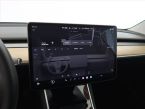 Tesla Model 3 - fotka číslo 15