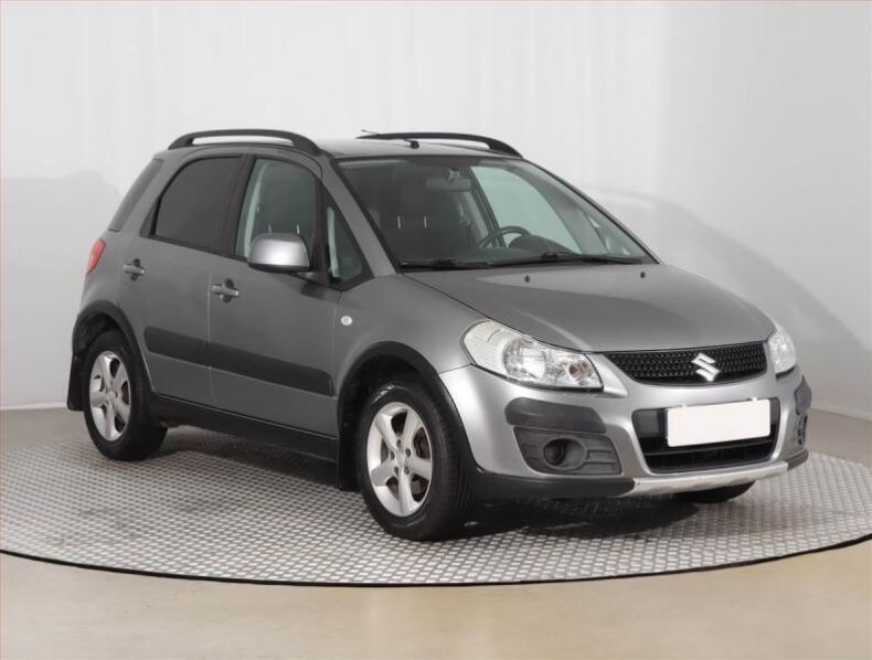 Suzuki SX4 - hlavní foto