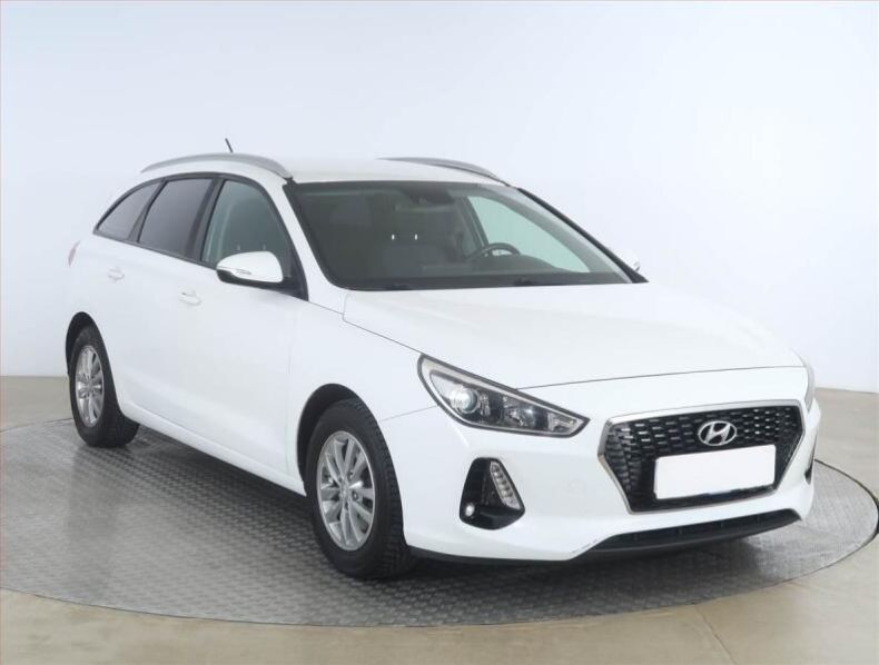 Hyundai i30 - hlavní foto