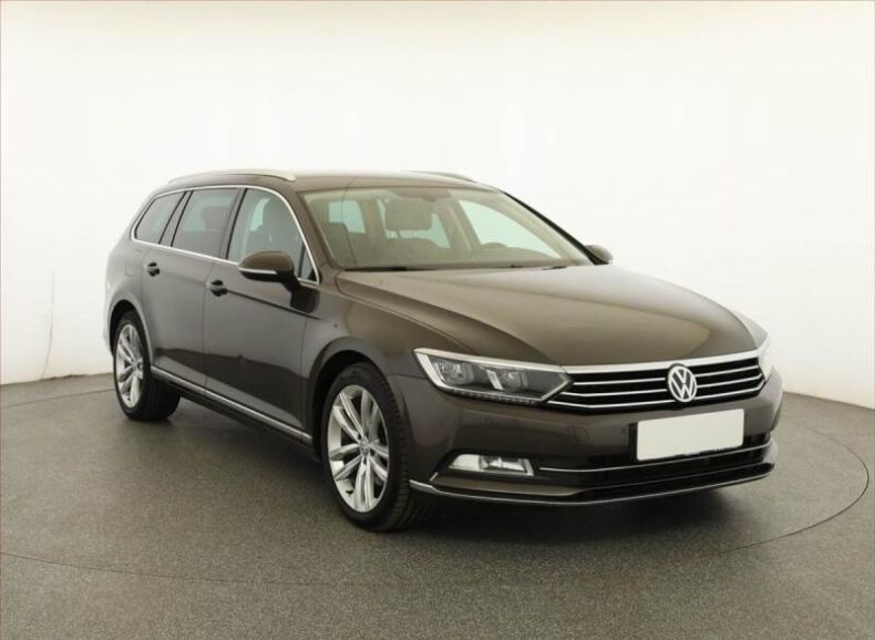 Volkswagen Passat - hlavní foto