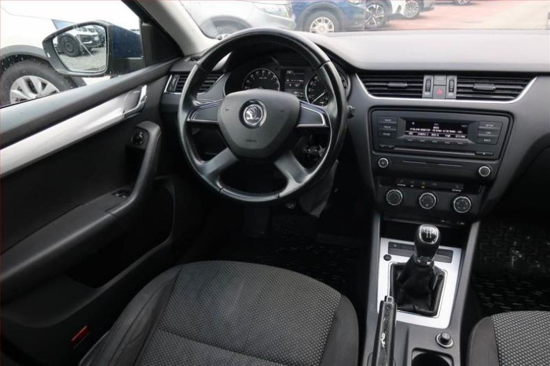 Škoda Octavia - hlavní fotka